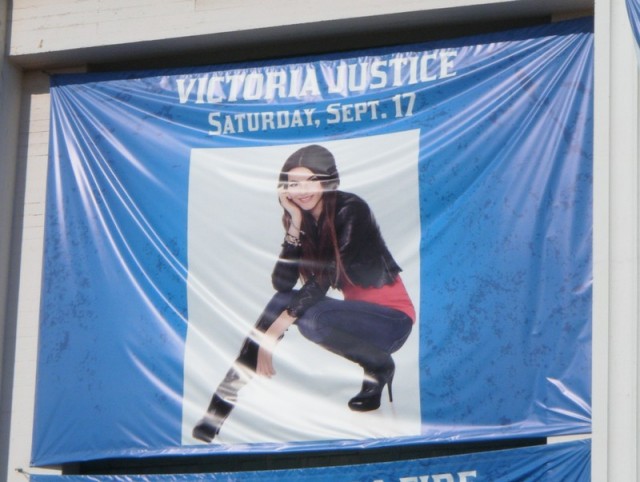 Victoria Justice LA County Fair Banner