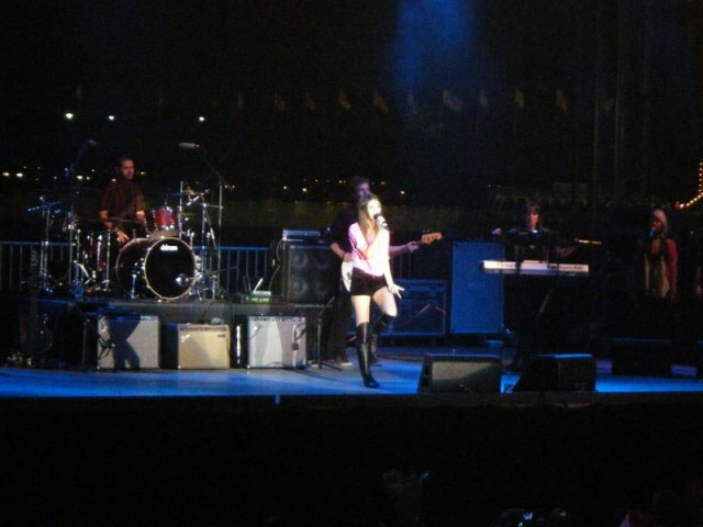 Victoria Justice LA County Fair Concert